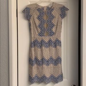 Dress Forum Lace Short Dress